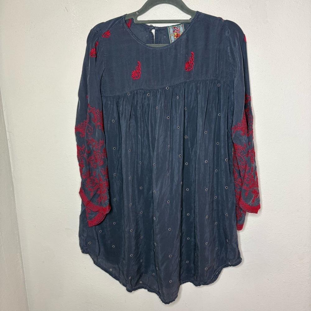 Johnny Was Gray Silk Top with Multicolor Embroidery Size XS